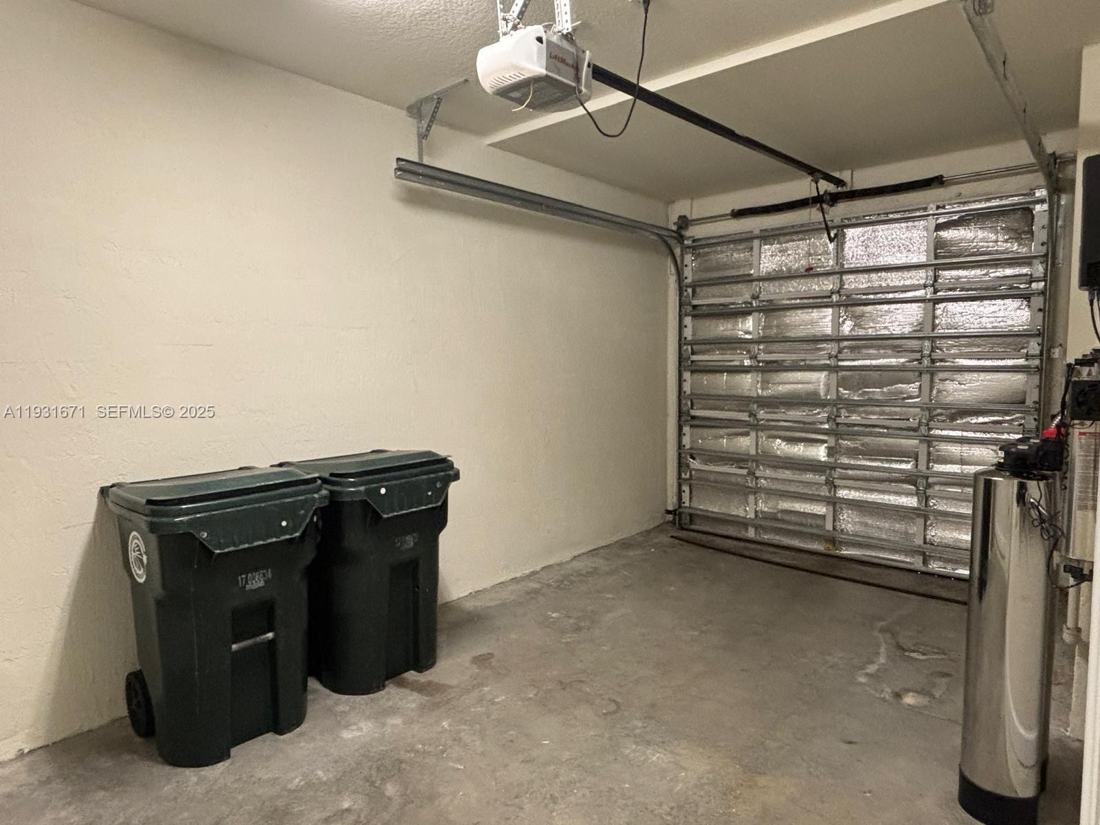 SIMONTON COURT - Residential Lease