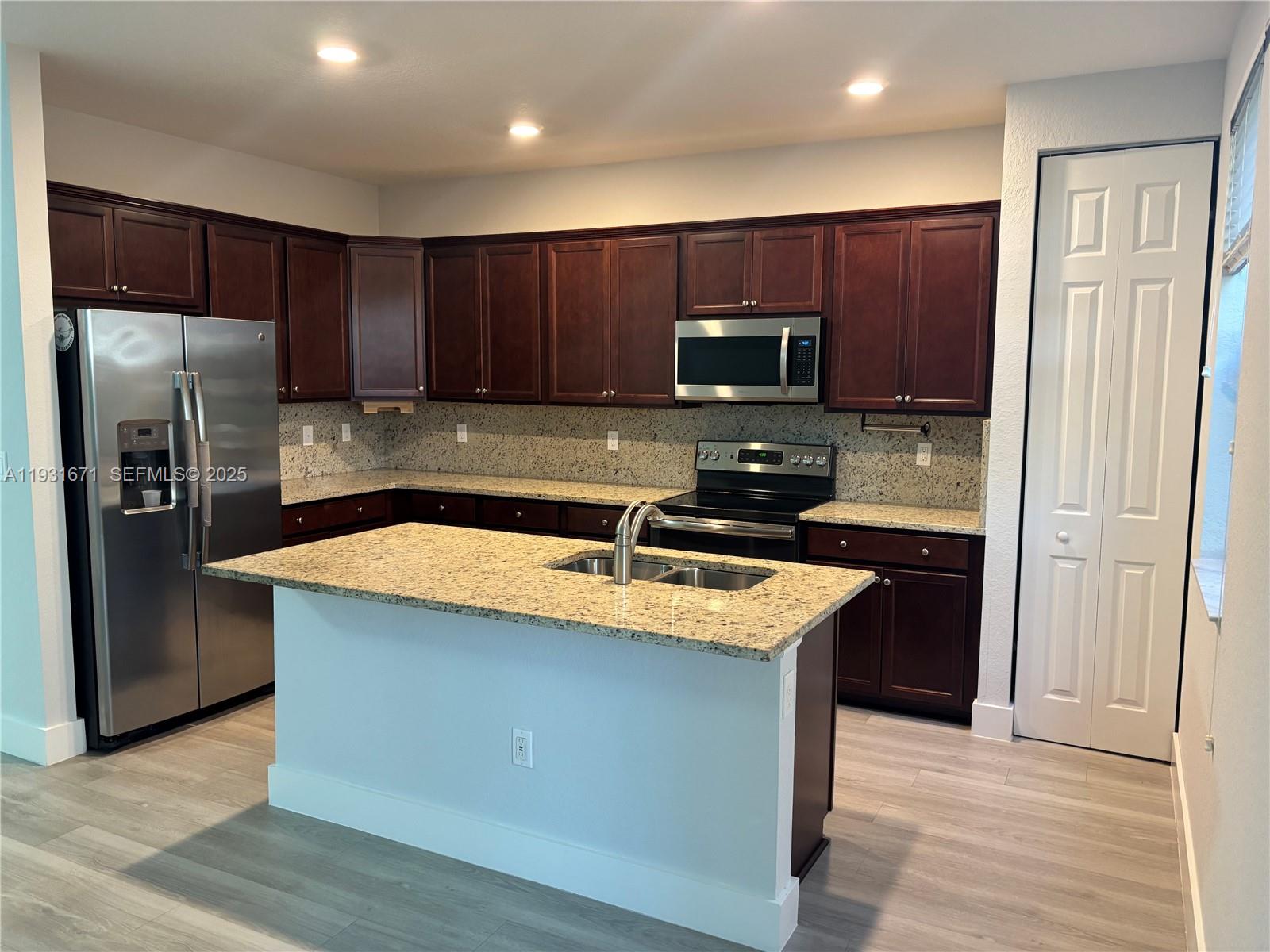 SIMONTON COURT - Residential Lease