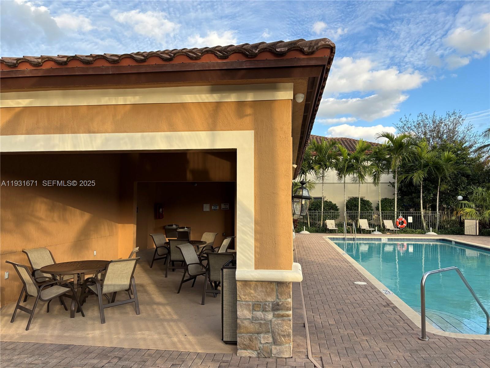 SIMONTON COURT - Residential Lease