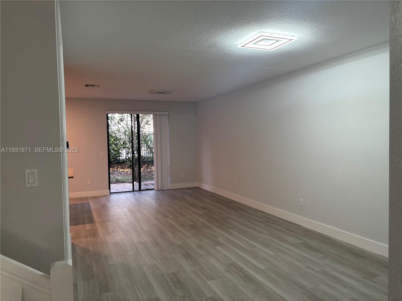 SIMONTON COURT - Residential Lease