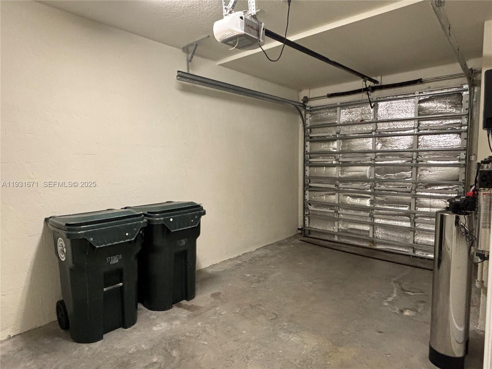 SIMONTON COURT - Residential Lease