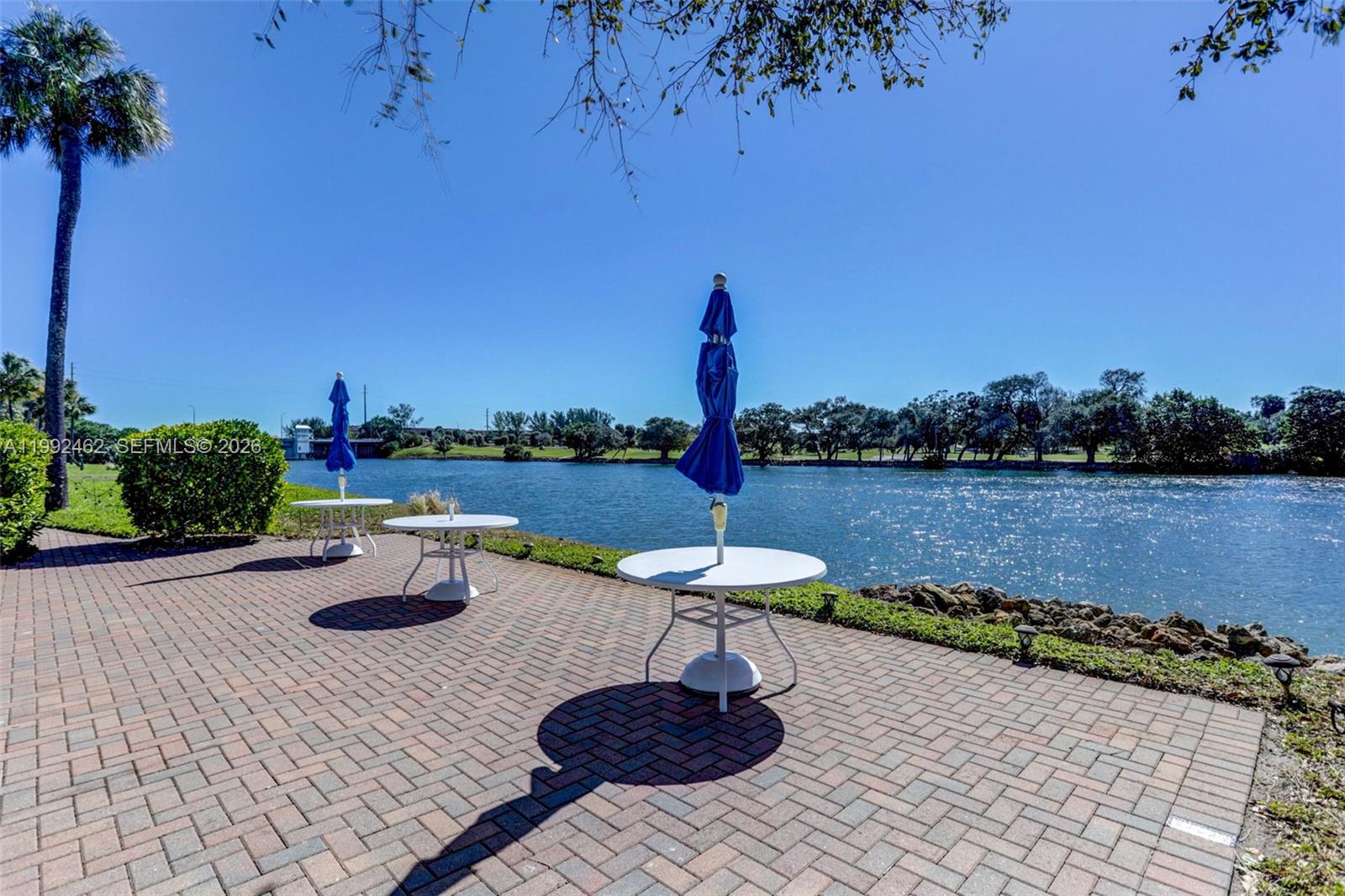 GEMINI CONDO - Residential