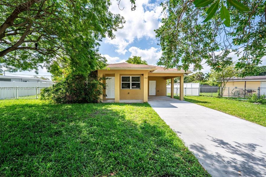 Step into this stunningly renovated home featuring 3 spacious bedrooms and 2 beautifully updated bathrooms. From the moment you enter, you'll notice the brand new flooring that flows seamlessly throughout, creating a fresh and inviting atmosphere.
The heart of the home is the updated kitchen, equipped with newer stainless steel appliances, sleek countertops, and modern cabinetry—perfect for cooking and entertaining. Both bathrooms have been fully remodeled with contemporary finishes, stylish tile work, and upgraded fixtures.
Additional highlights include fresh paint inside and out, updated lighting, and thoughtful details that blend comfort and style. 
Don't miss your chance to own this turn-key beauty—schedule your showing today!