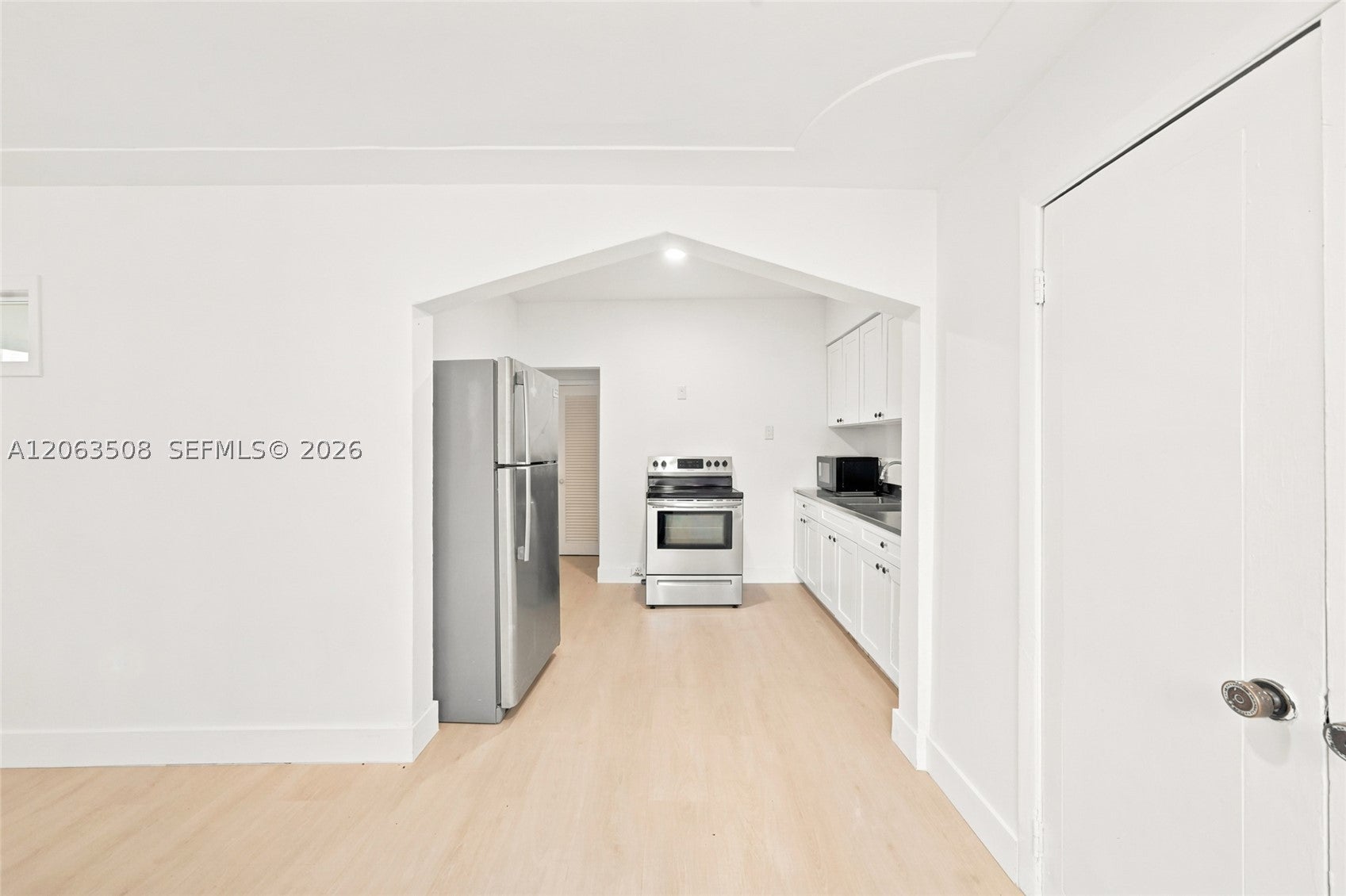 119 NE 56th St 3