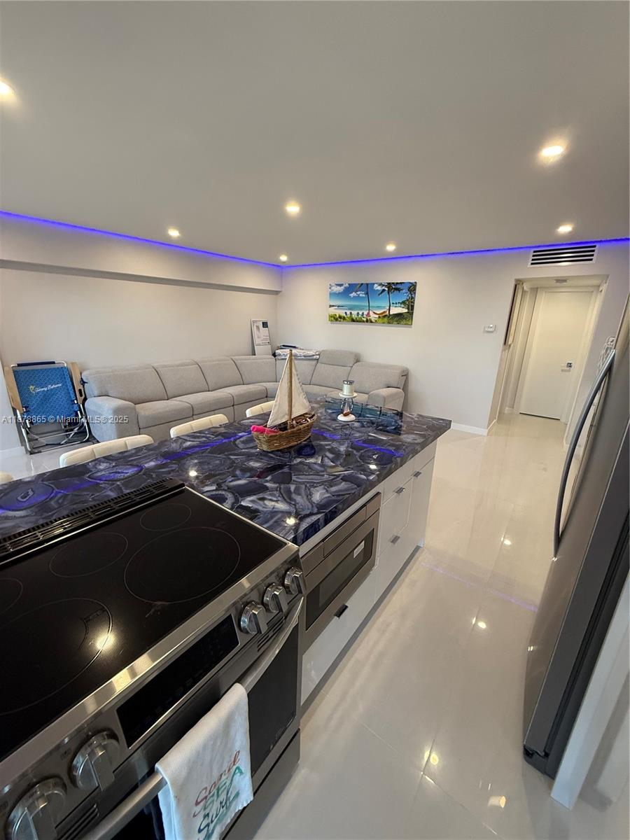 ANDORIC APTS CO-OP - Residential