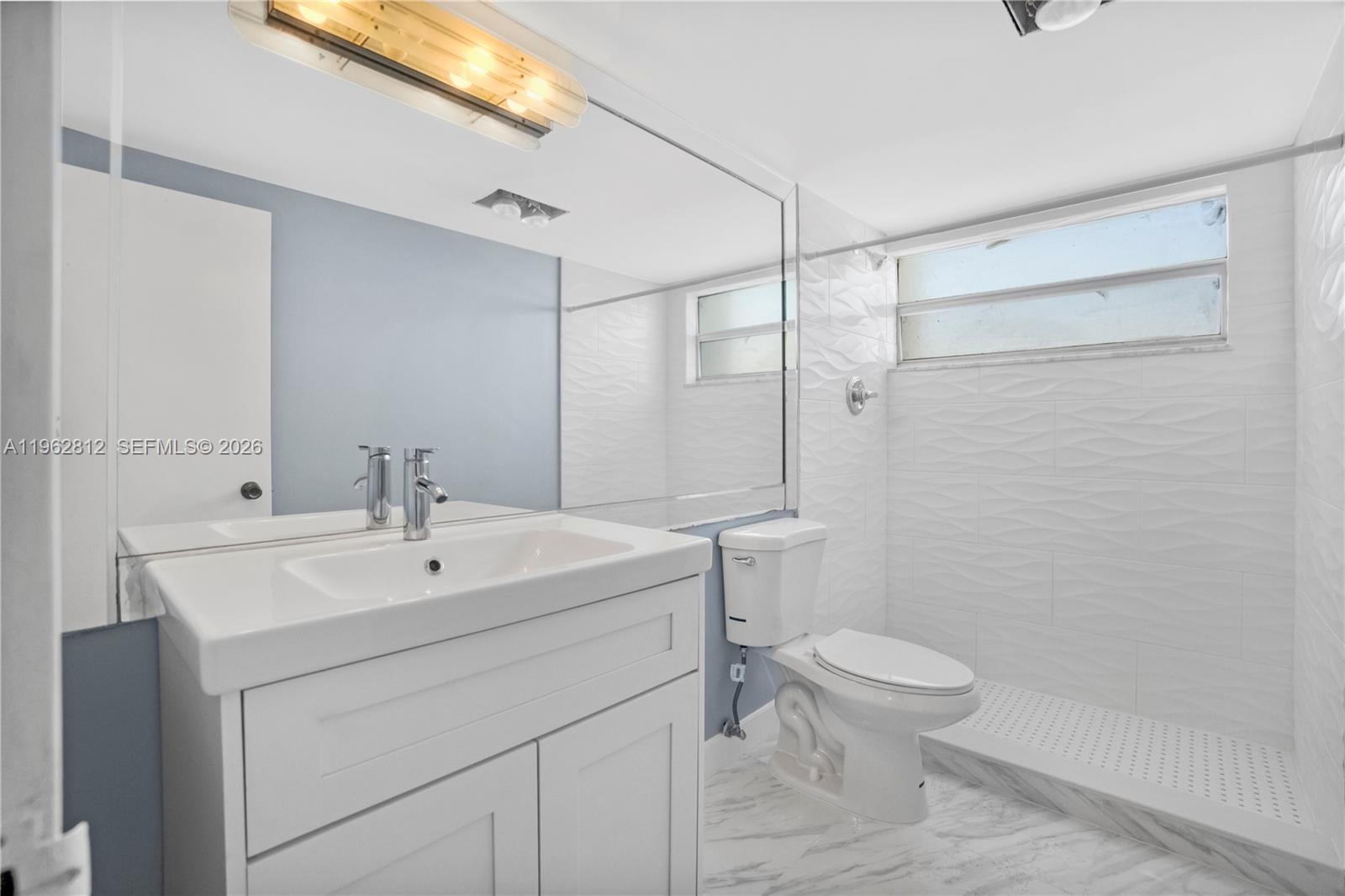 LAKE POINT TOWER CONDOMIN - Residential