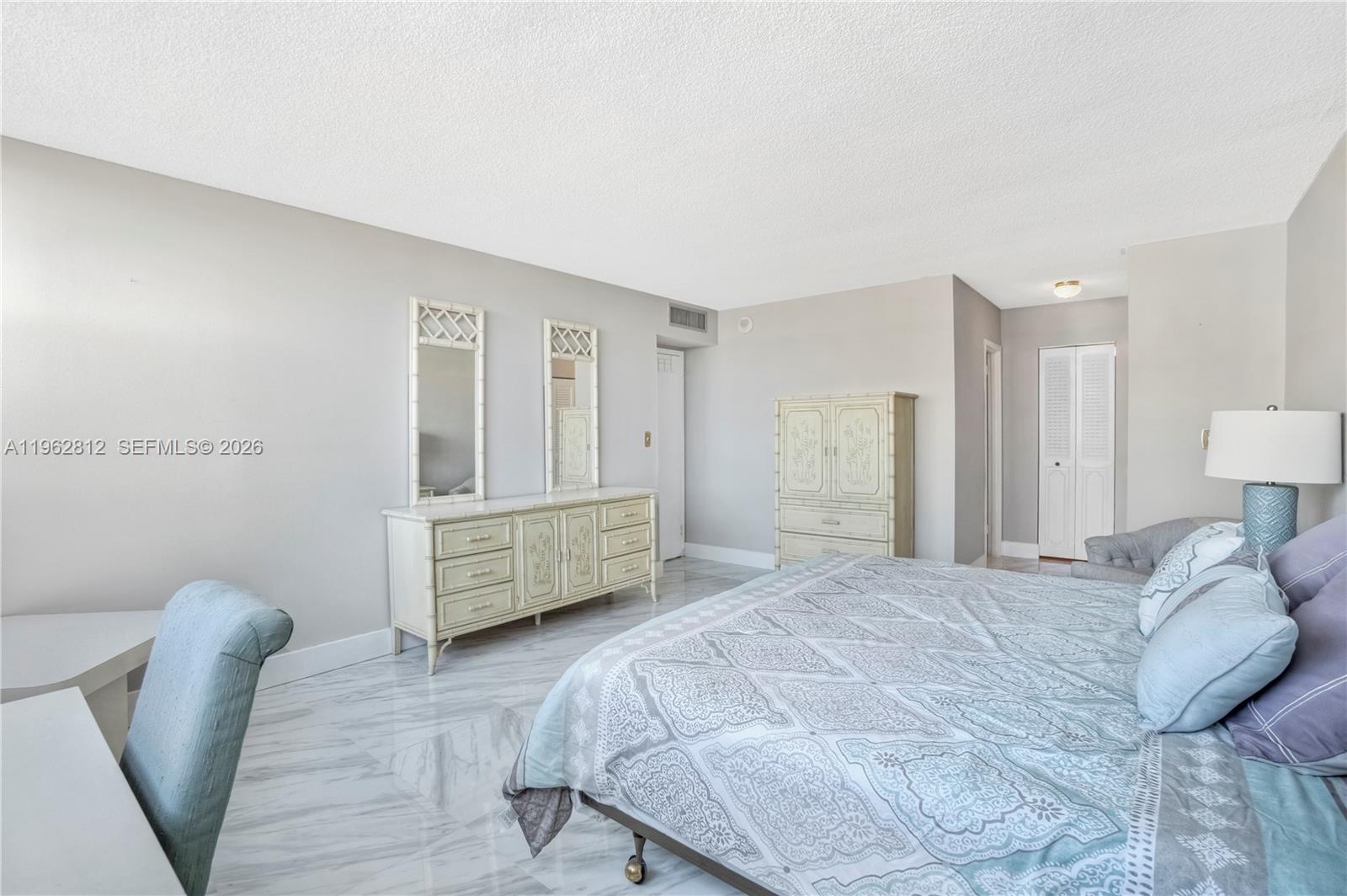 LAKE POINT TOWER CONDOMIN - Residential