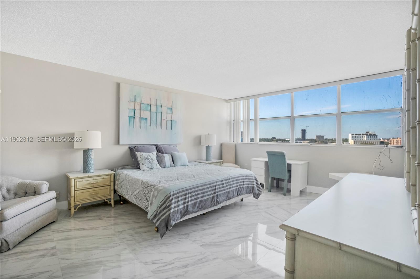 100 Golden Isles Dr 808