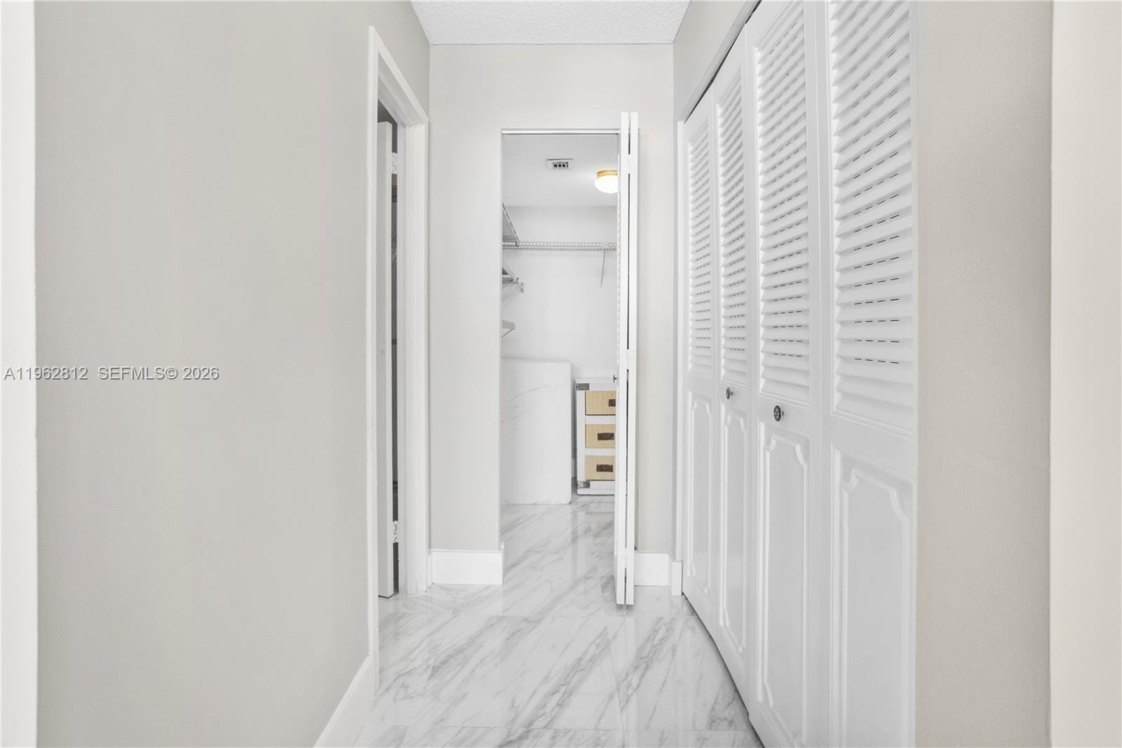 LAKE POINT TOWER CONDOMIN - Residential