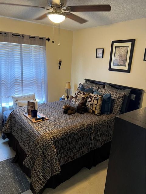 Single Family Residence in Lauderhill FL 6425 54th St St 20.jpg