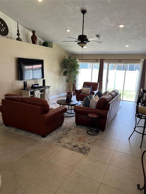 Single Family Residence in Lauderhill FL 6425 54th St St 14.jpg