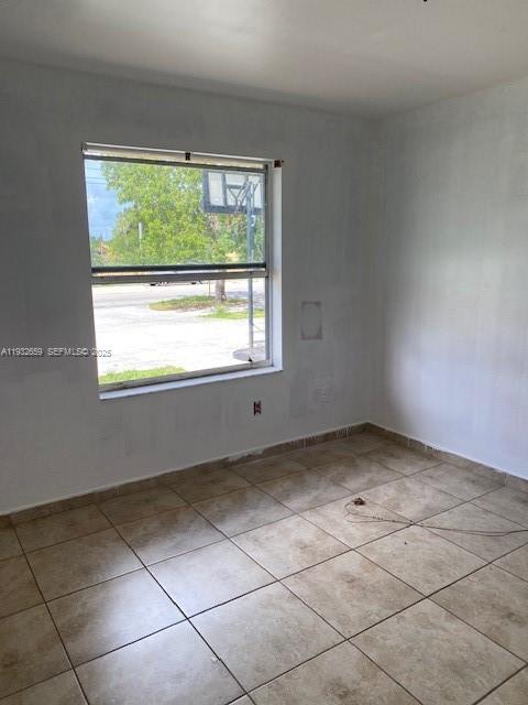 HOLLYWOOD LITTLE RANCHES - Residential Lease