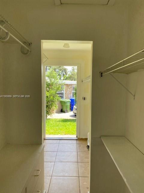 HOLLYWOOD LITTLE RANCHES - Residential Lease