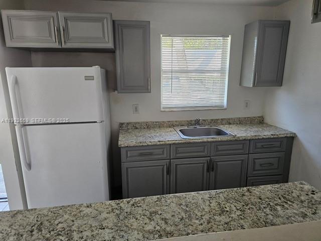 HOLLYWOOD LITTLE RANCHES - Residential Lease