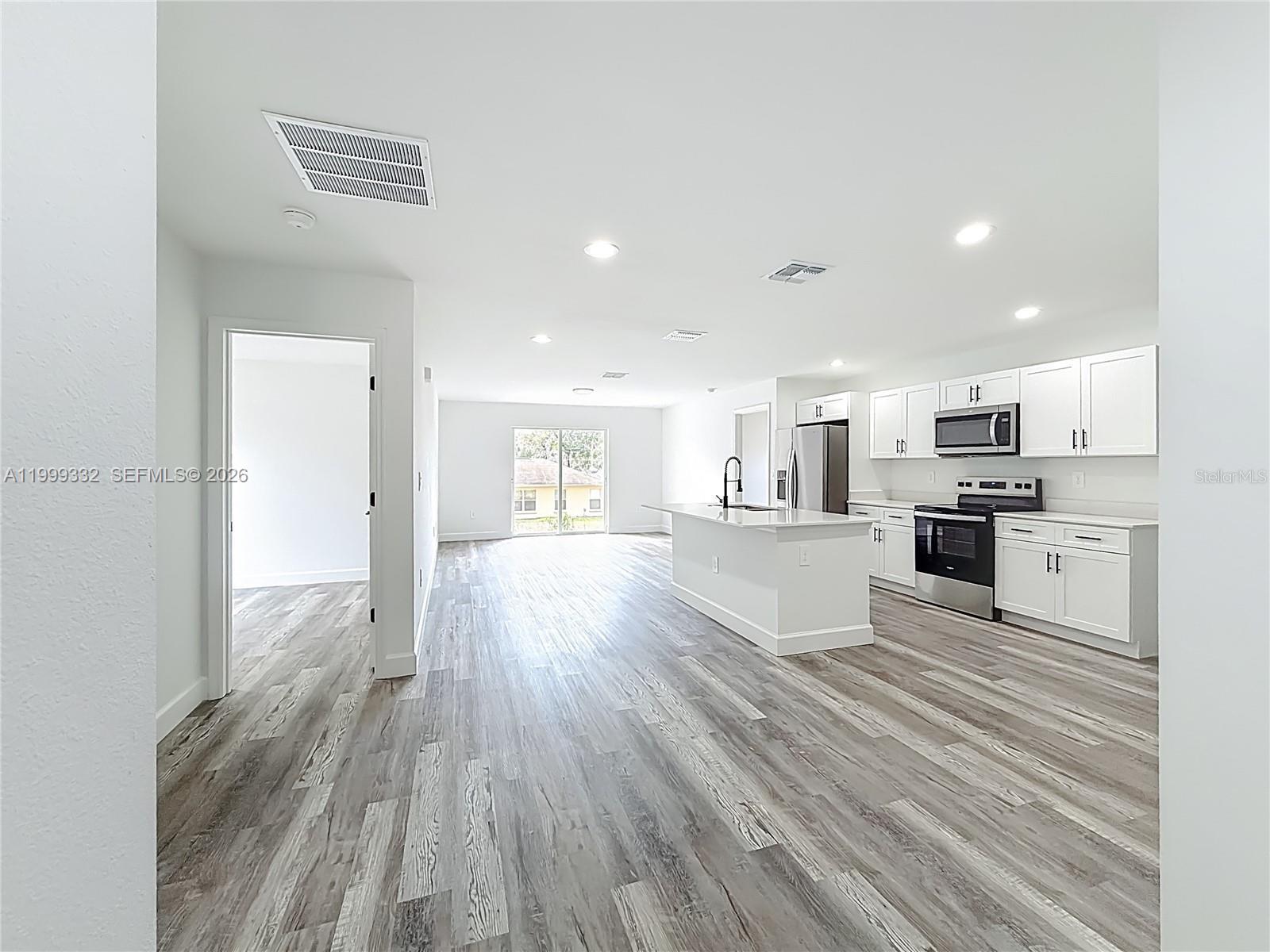 SILVER SPGS SHORES UN 25 - Residential