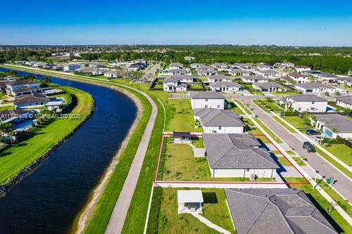 VALENCIA ACRES - Residential