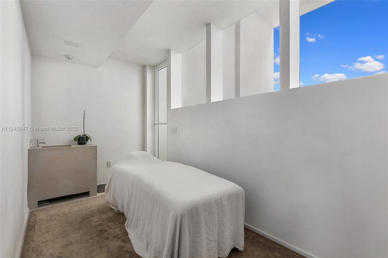 TEN MUSEUM PK RESIDENTIAL - Residential