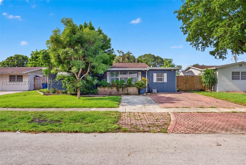 Photo of 9452 SW 52nd Ct, Cooper City, FL 33328 (MLS # A12068187)