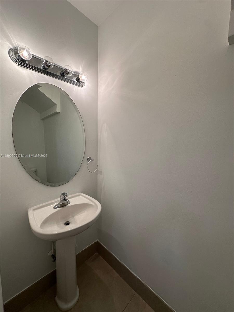 LAKES BY THE BAY CEE - Residential Lease