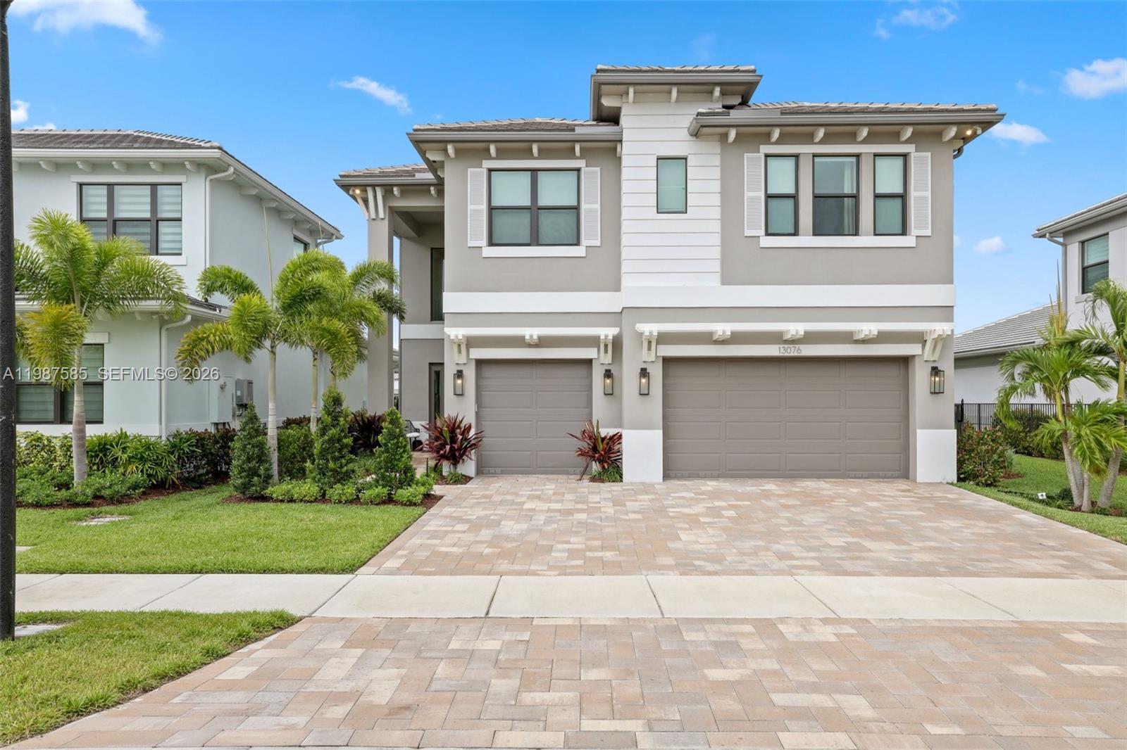 13076 Feathering Way