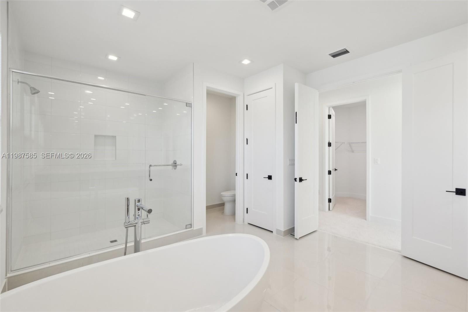 AVENIR POD - Residential Lease