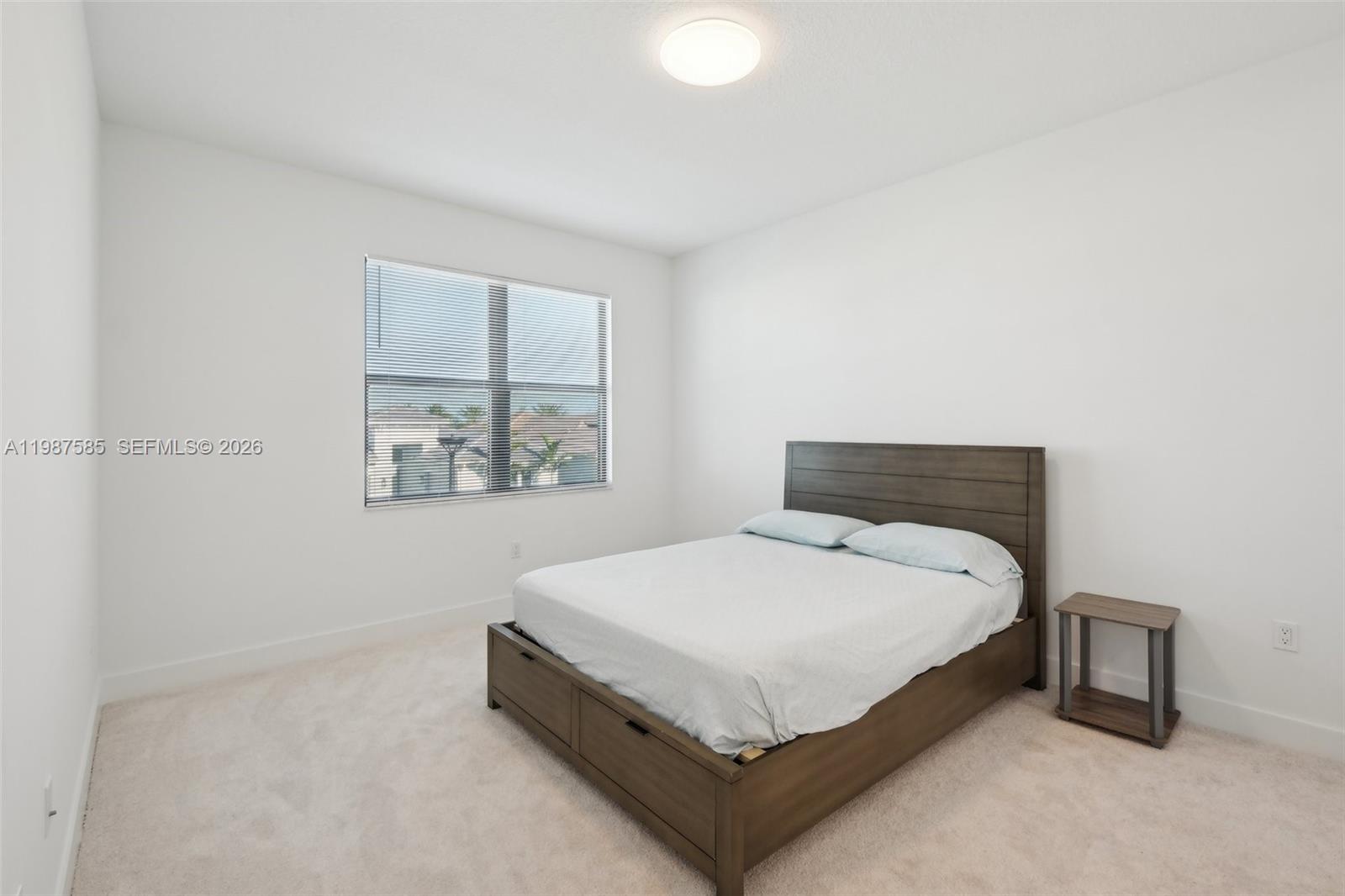 AVENIR POD - Residential Lease