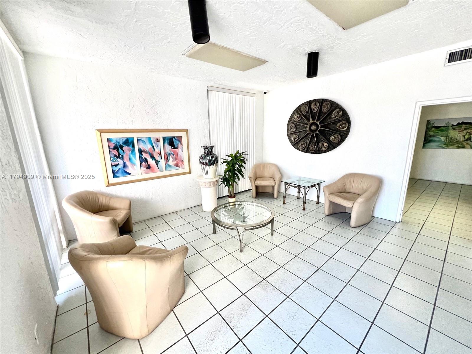 ALLINGTON TOWERS NORTH CO - Residential