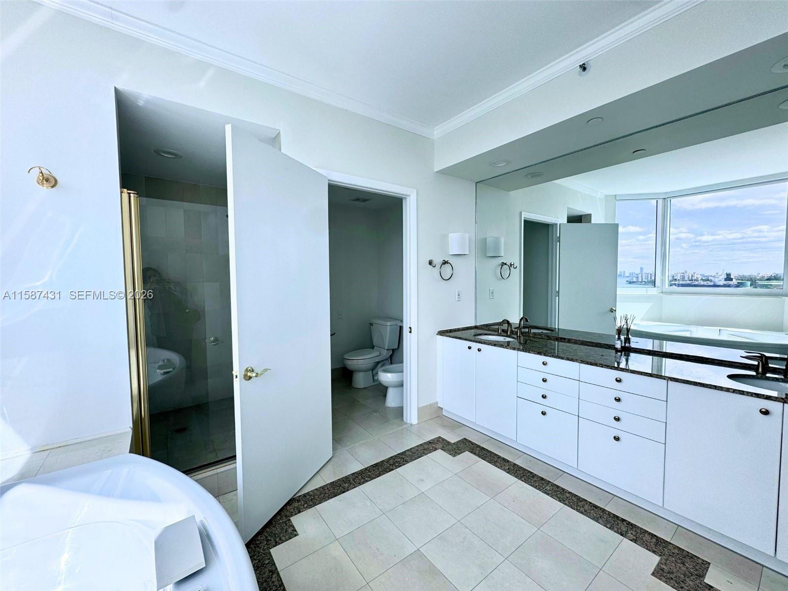 PORTOFINO TOWER CONDO - Residential