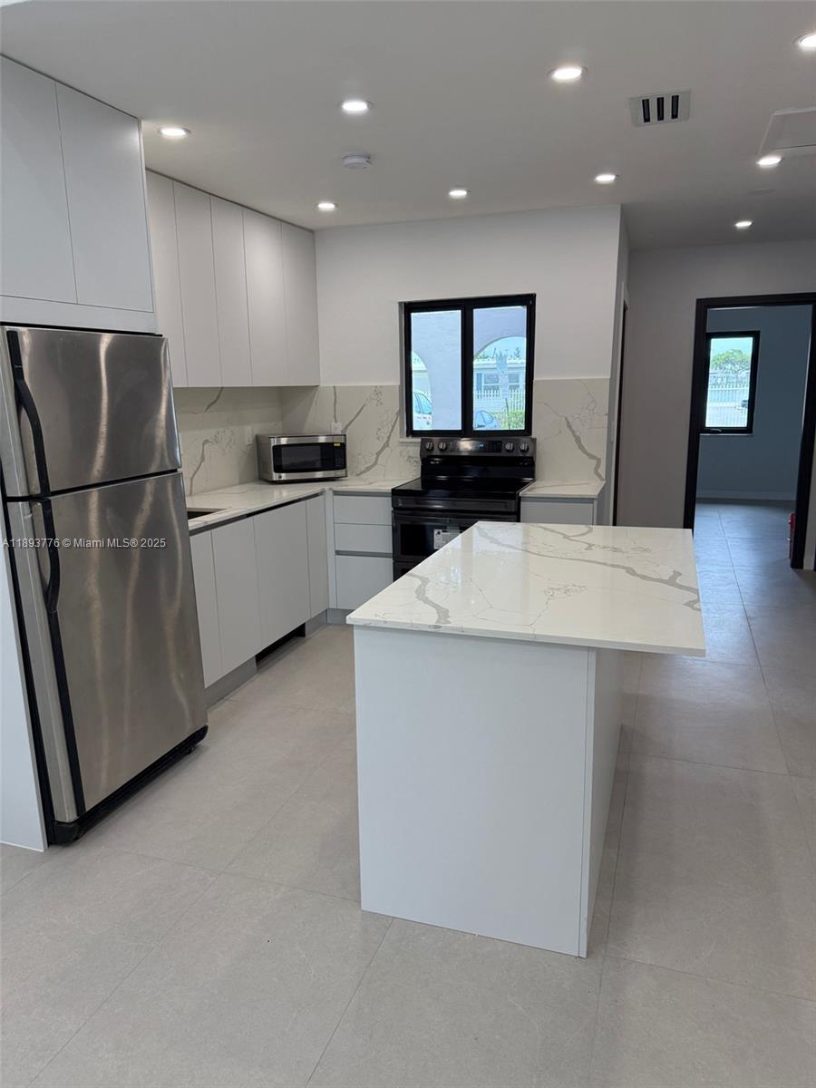 LA BEAU ACRES 2 - Residential