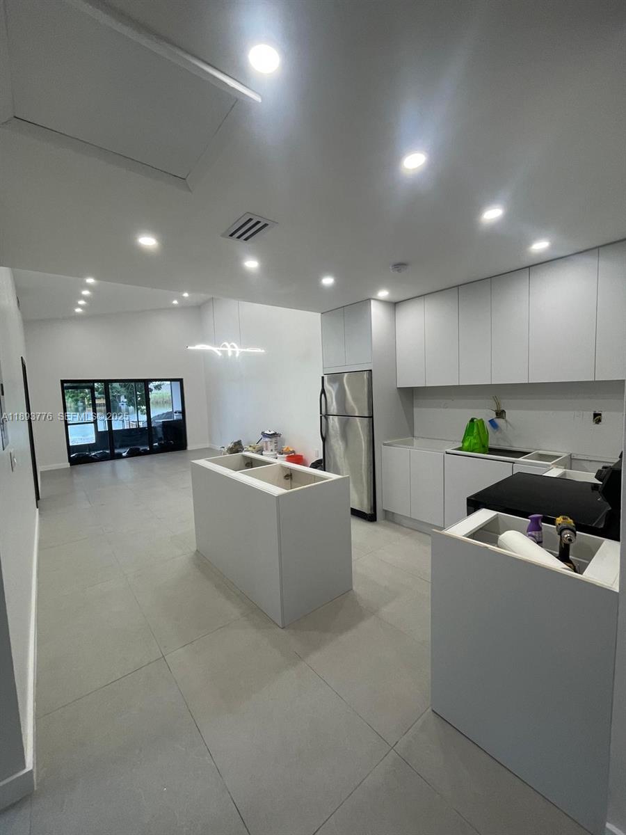 LA BEAU ACRES 2 - Residential