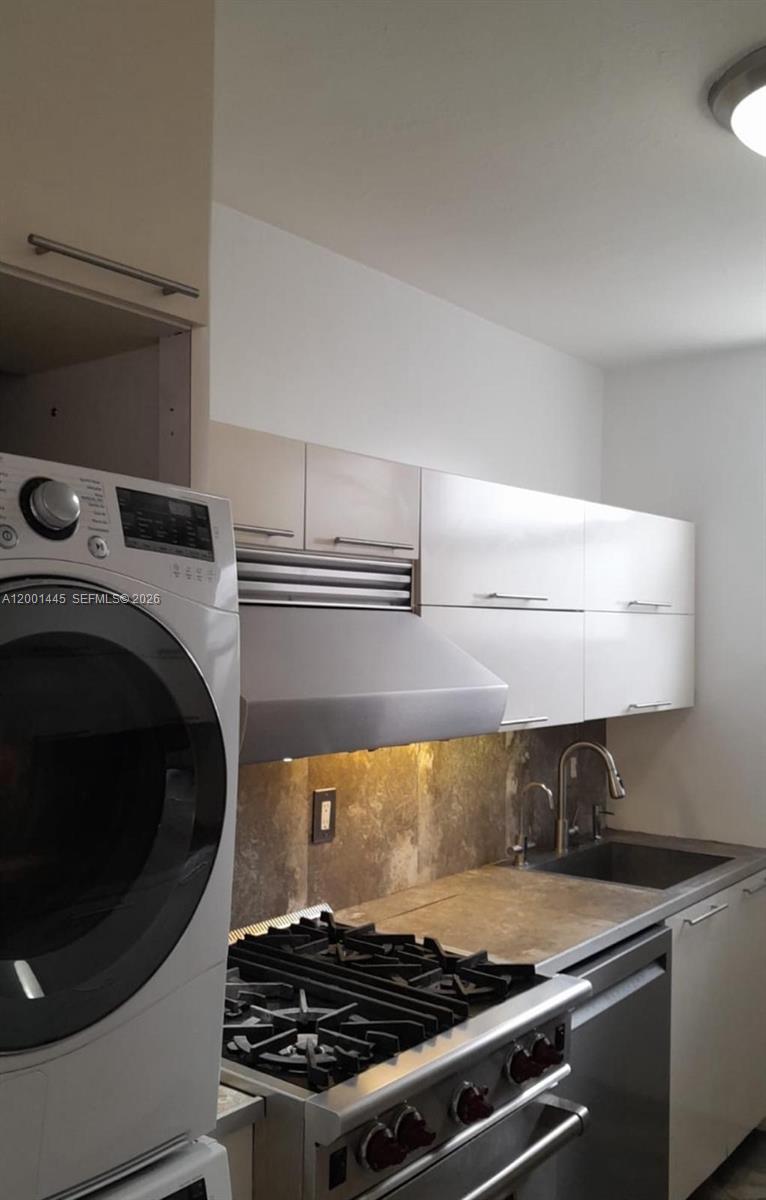 Lincoln Towers Condominium - Residential