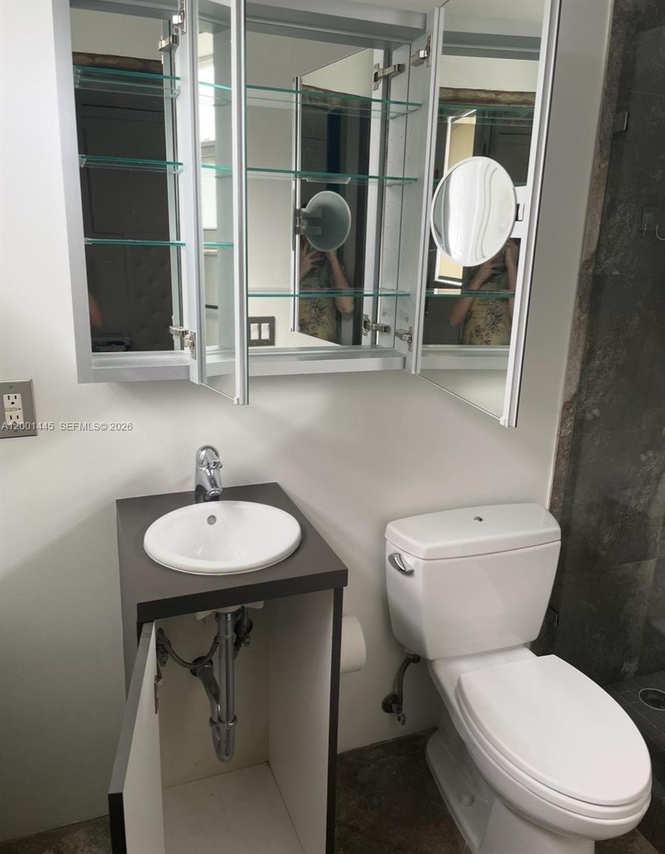 Lincoln Towers Condominium - Residential