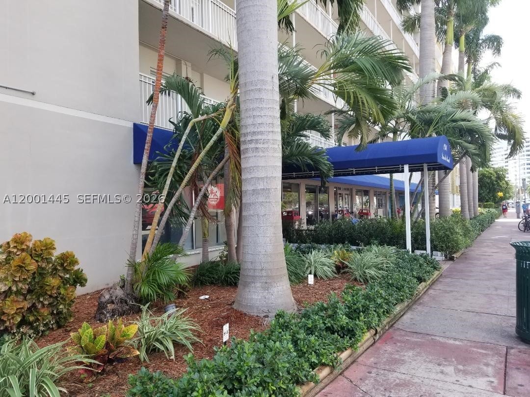1300 Lincoln Rd A301