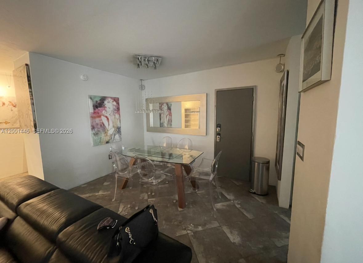 Lincoln Towers Condominium - Residential