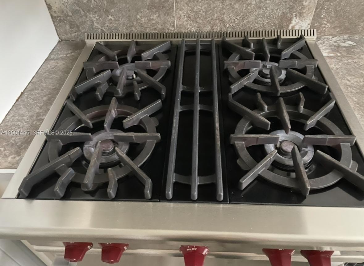 Lincoln Towers Condominium - Residential