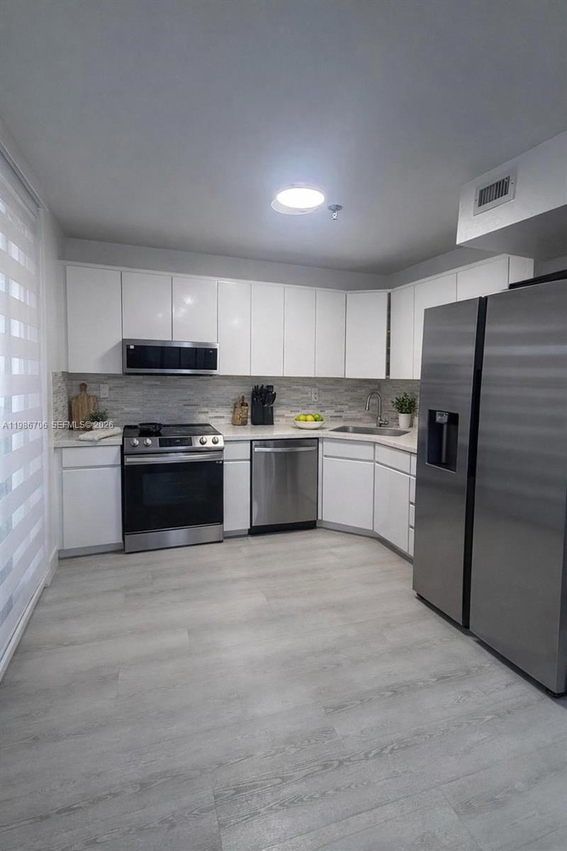 CEDAR GLENN CONDO APTS EA - Residential