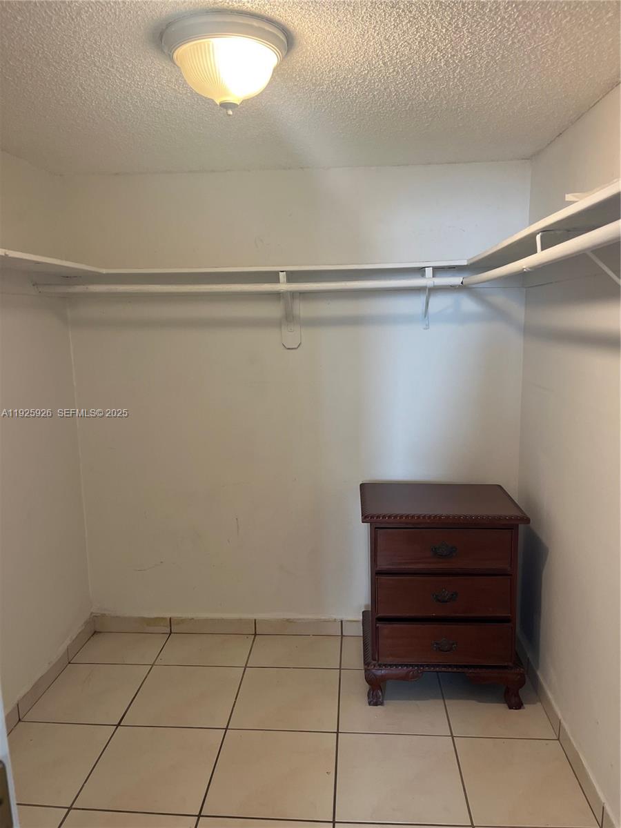 Samari Lake East Condo - Residential