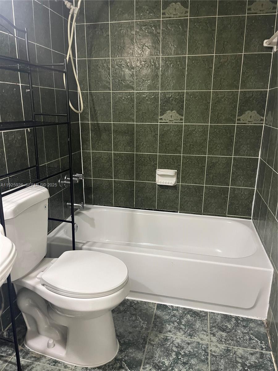 Samari Lake East Condo - Residential