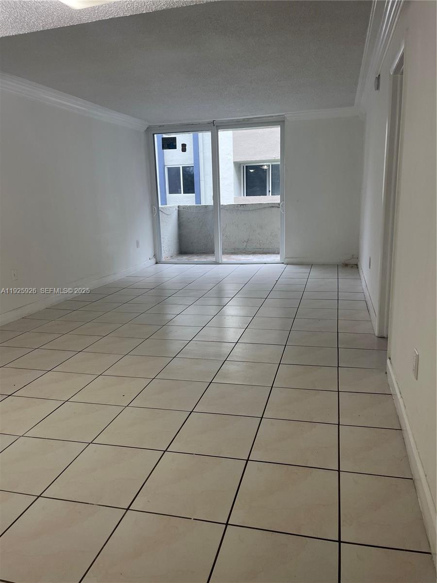 Samari Lake East Condo - Residential