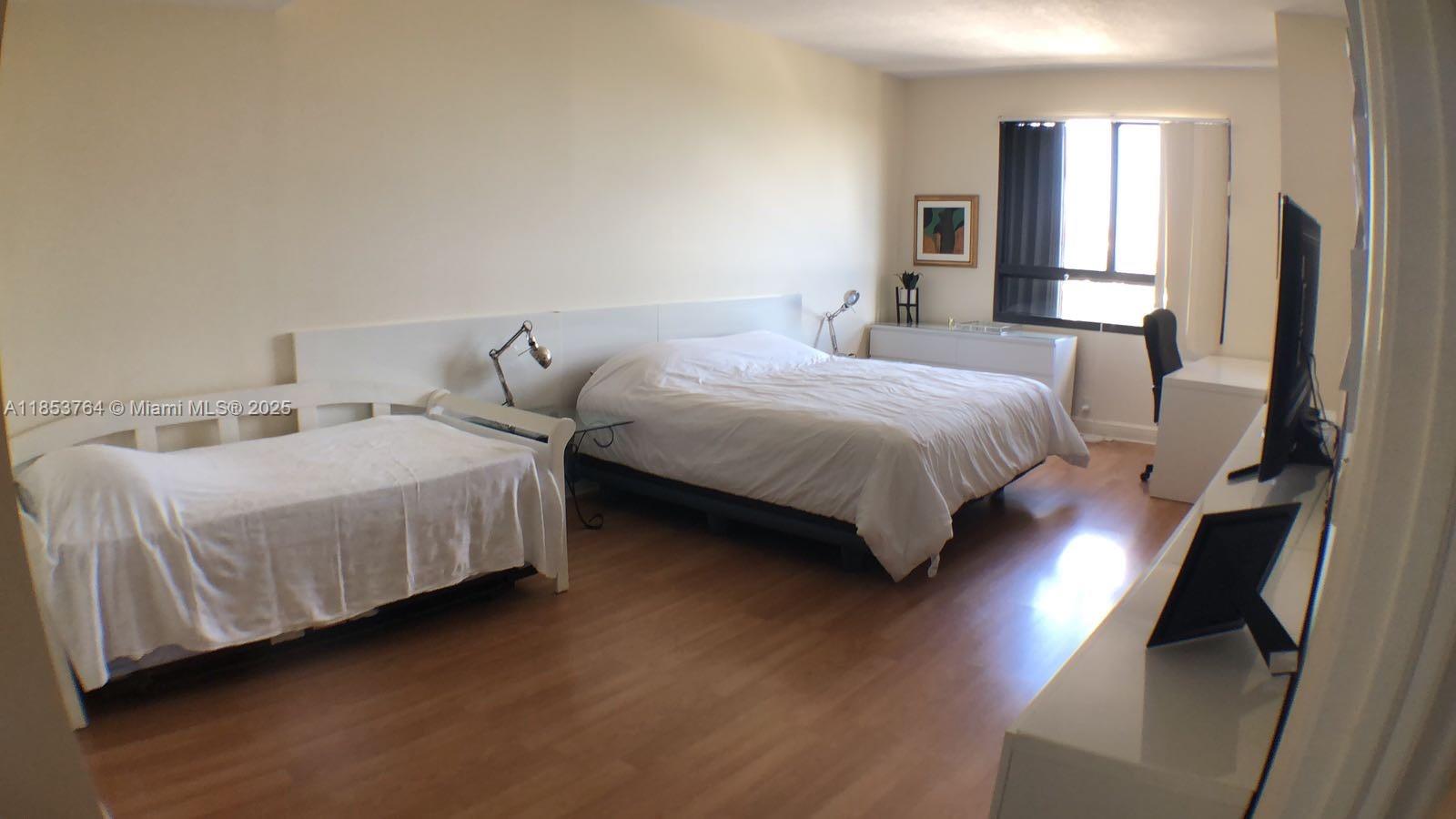 THE EMERALDBAY @ KEY COLO - Residential Lease