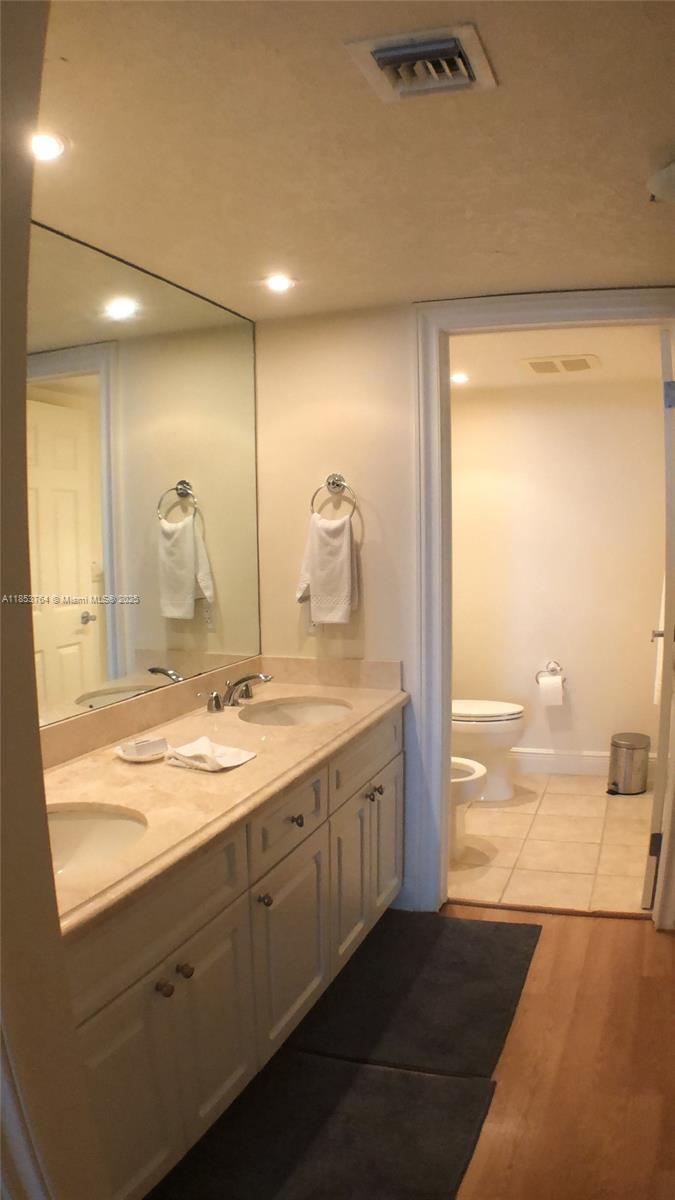 THE EMERALDBAY @ KEY COLO - Residential Lease