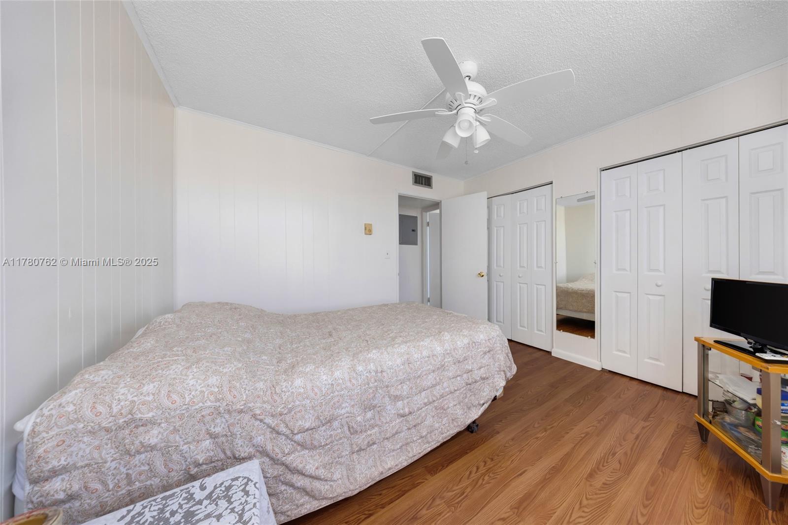 LAKE PARK CONDO NO 1 - BL - Residential