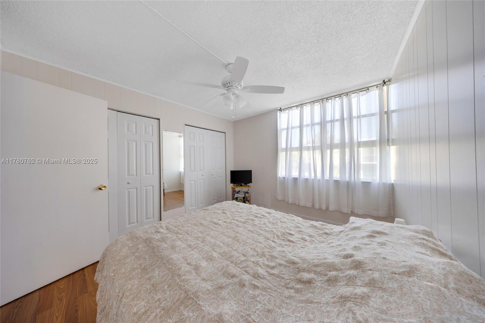 LAKE PARK CONDO NO 1 - BL - Residential