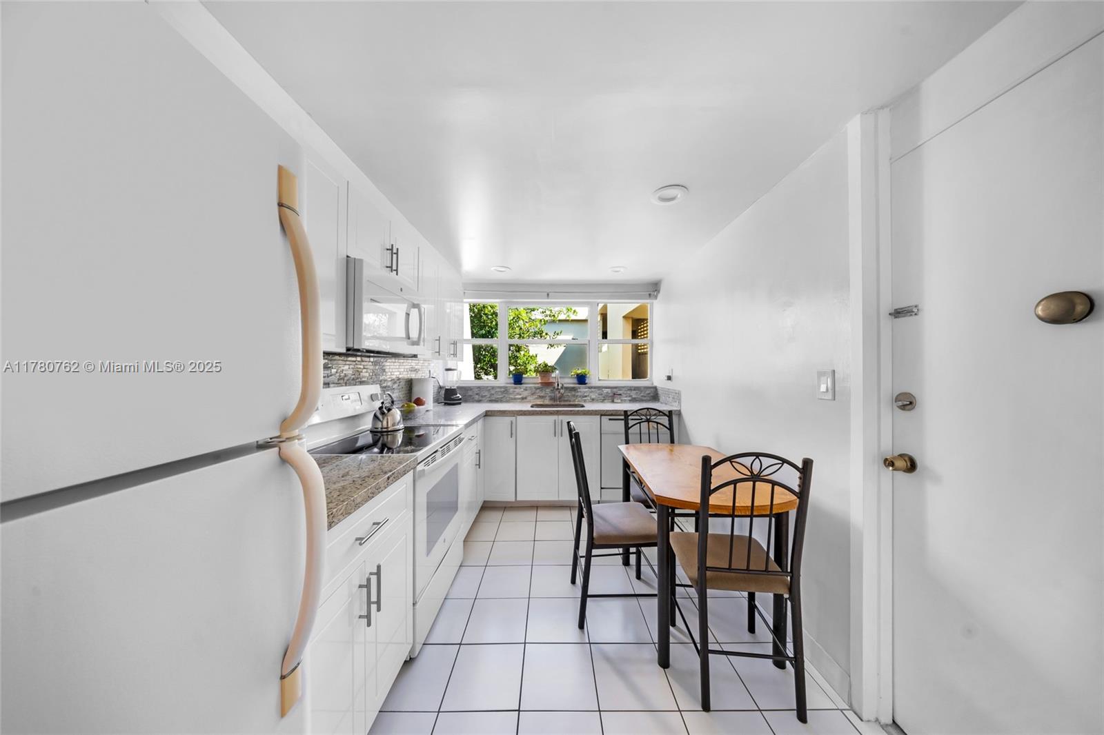 LAKE PARK CONDO NO 1 - BL - Residential