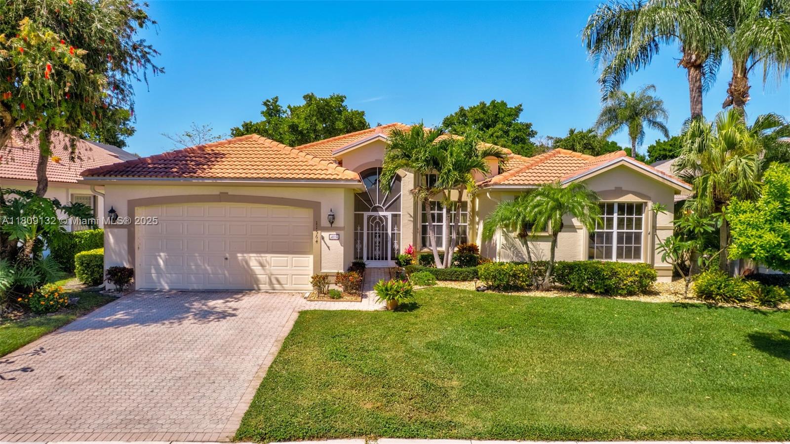 VALENCIA LAKES 1 - Residential