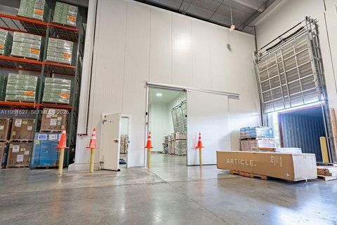 11305 NW 122nd St Medley FL 33178