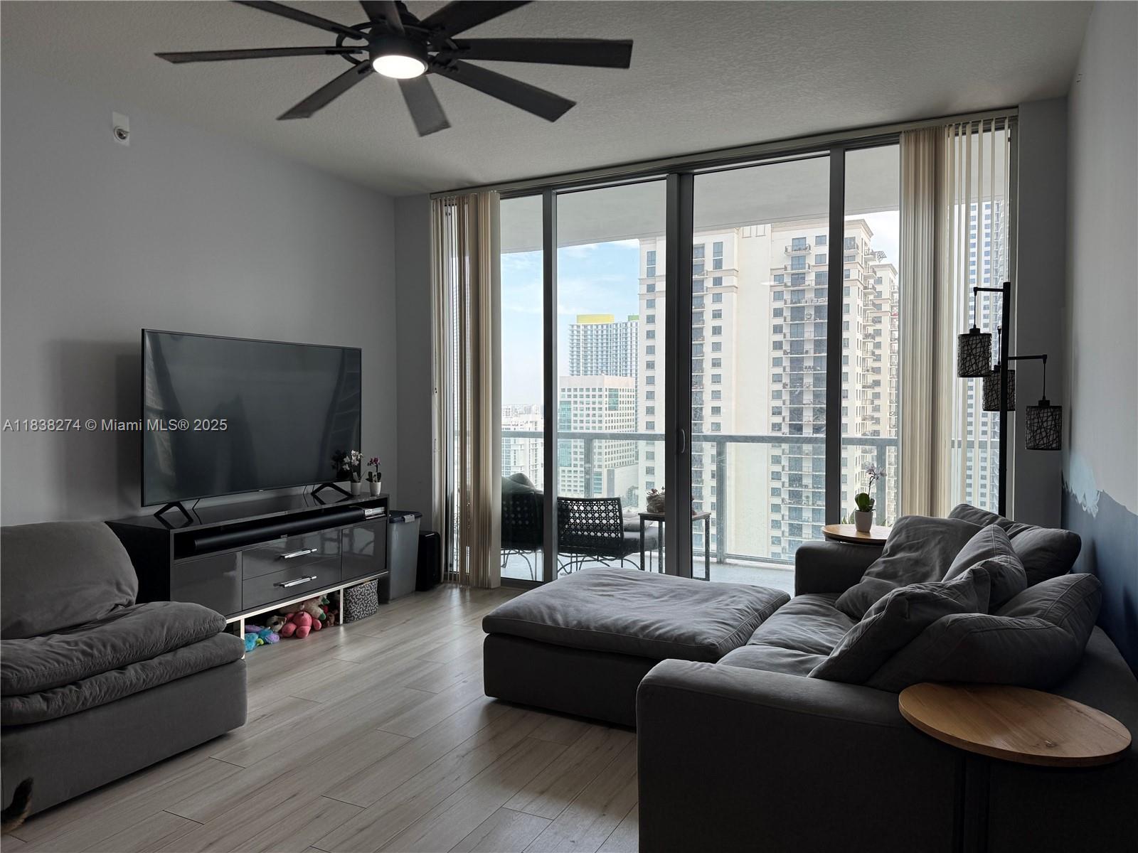 THE AXIS ON BRICKELL II C - Residential