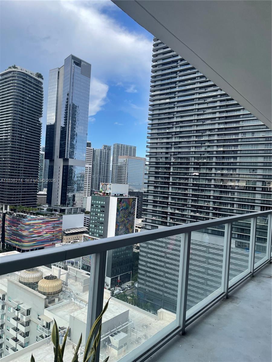 THE AXIS ON BRICKELL II C - Residential