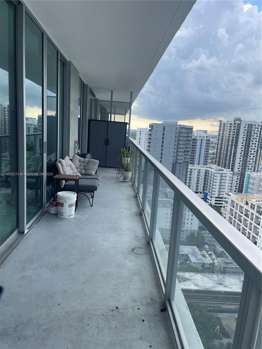 THE AXIS ON BRICKELL II C - Residential