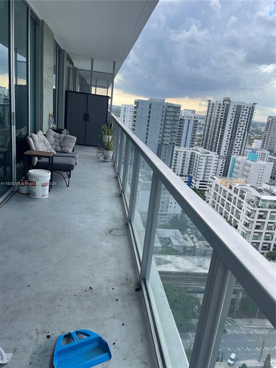 THE AXIS ON BRICKELL II C - Residential